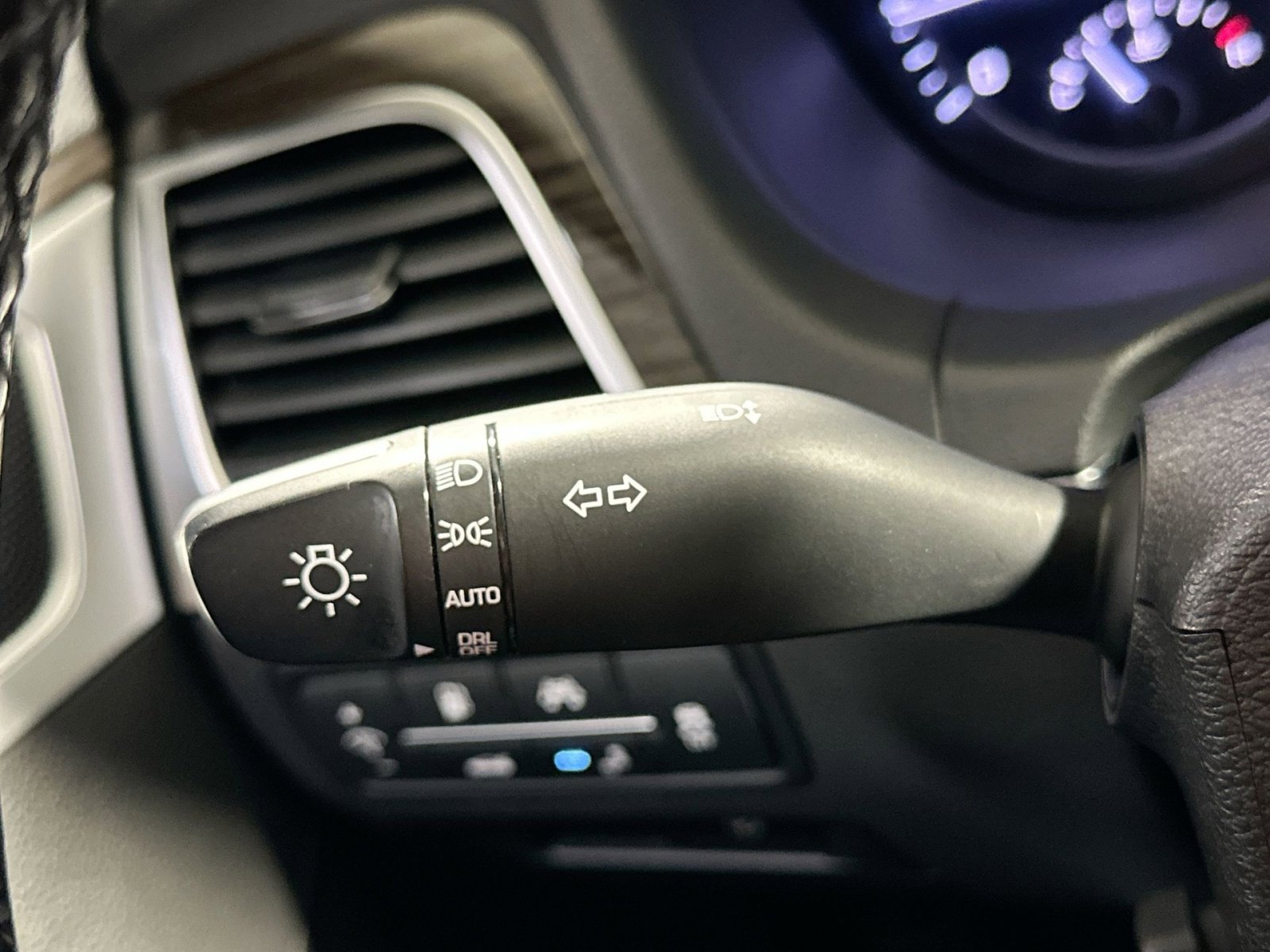 Used 2020 Genesis G80 3.8 image 29