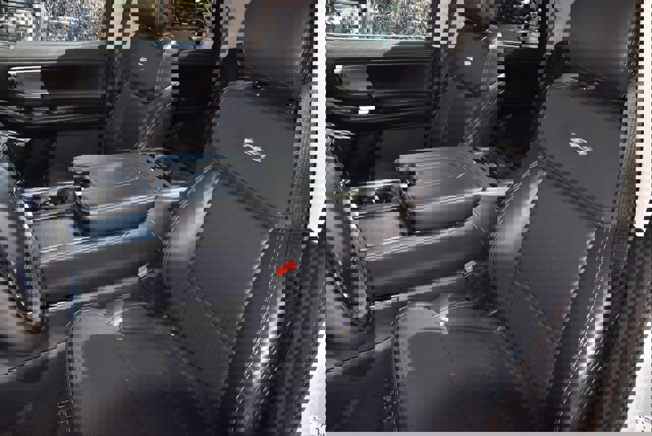 Certified 2025 Ford Expedition Platinum image 33