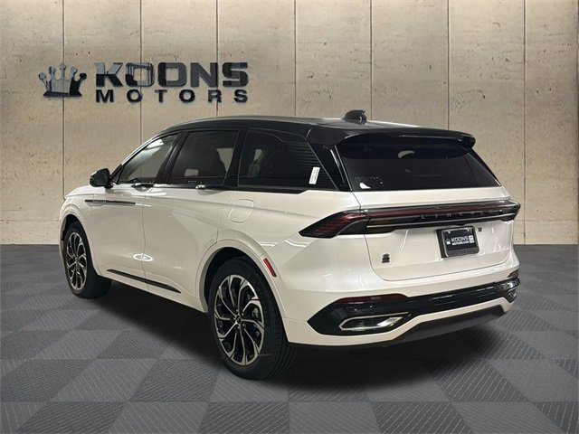 New 2026 Lincoln Nautilus Reserve image 3