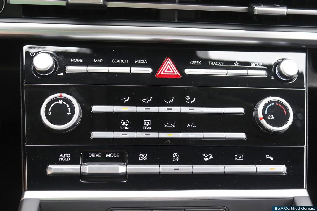 Certified 2025 Hyundai Santa Fe SE image 20