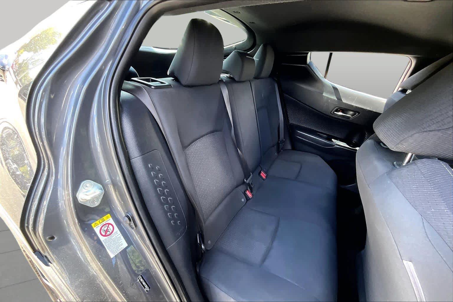 Used 2018 Toyota C-HR XLE FWD image 20