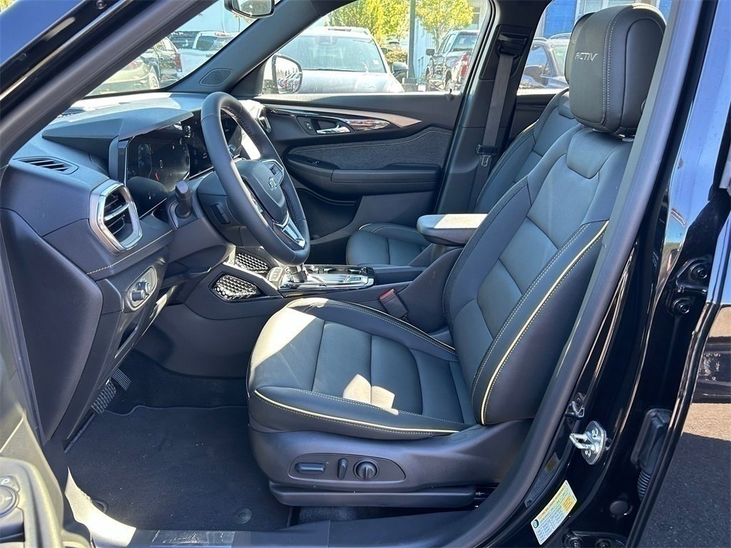 New 2025 Chevrolet TrailBlazer ACTIV w/ Convenience Package FWD image 11