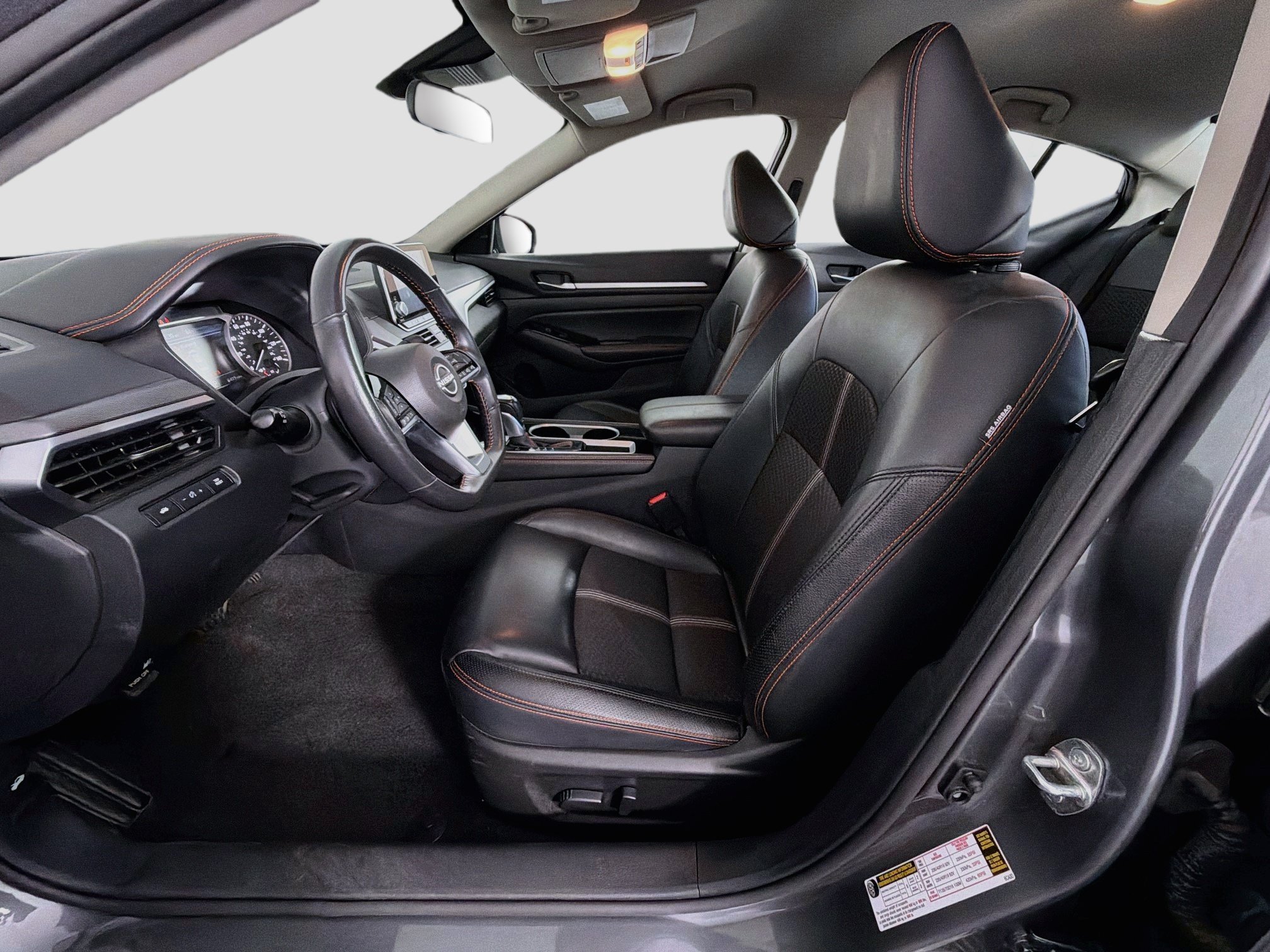 Used 2025 Nissan Altima 2.5 SR FWD image 13