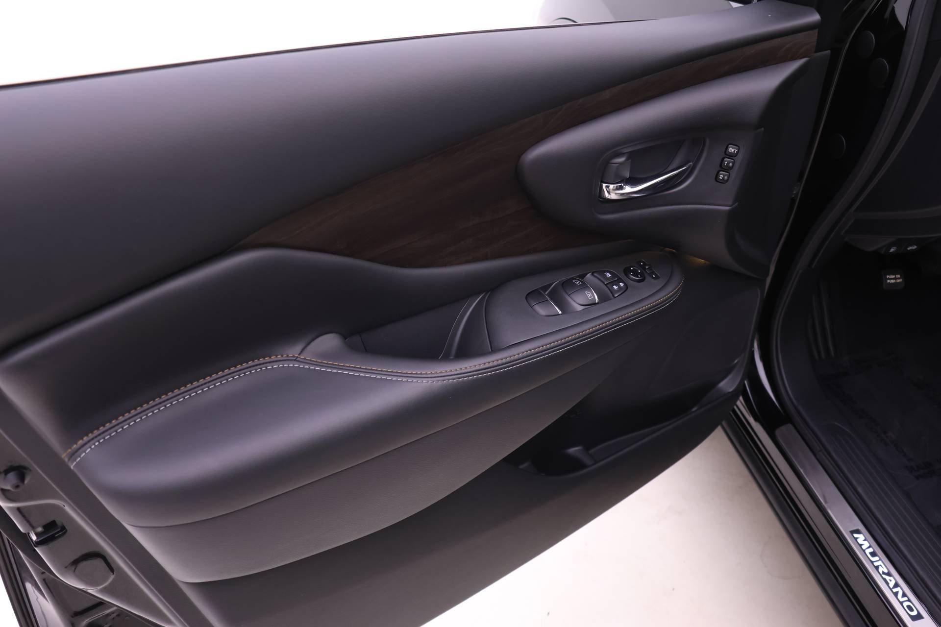 Used 2023 Nissan Murano Platinum w/ Cargo Package image 7