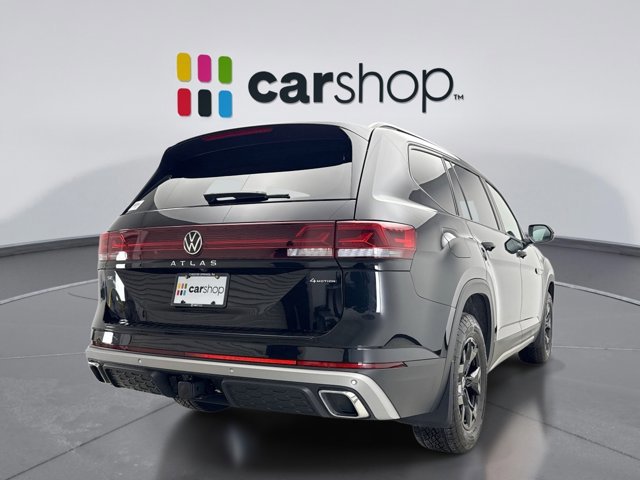 Used 2024 Volkswagen Atlas Peak Edition SE image 5