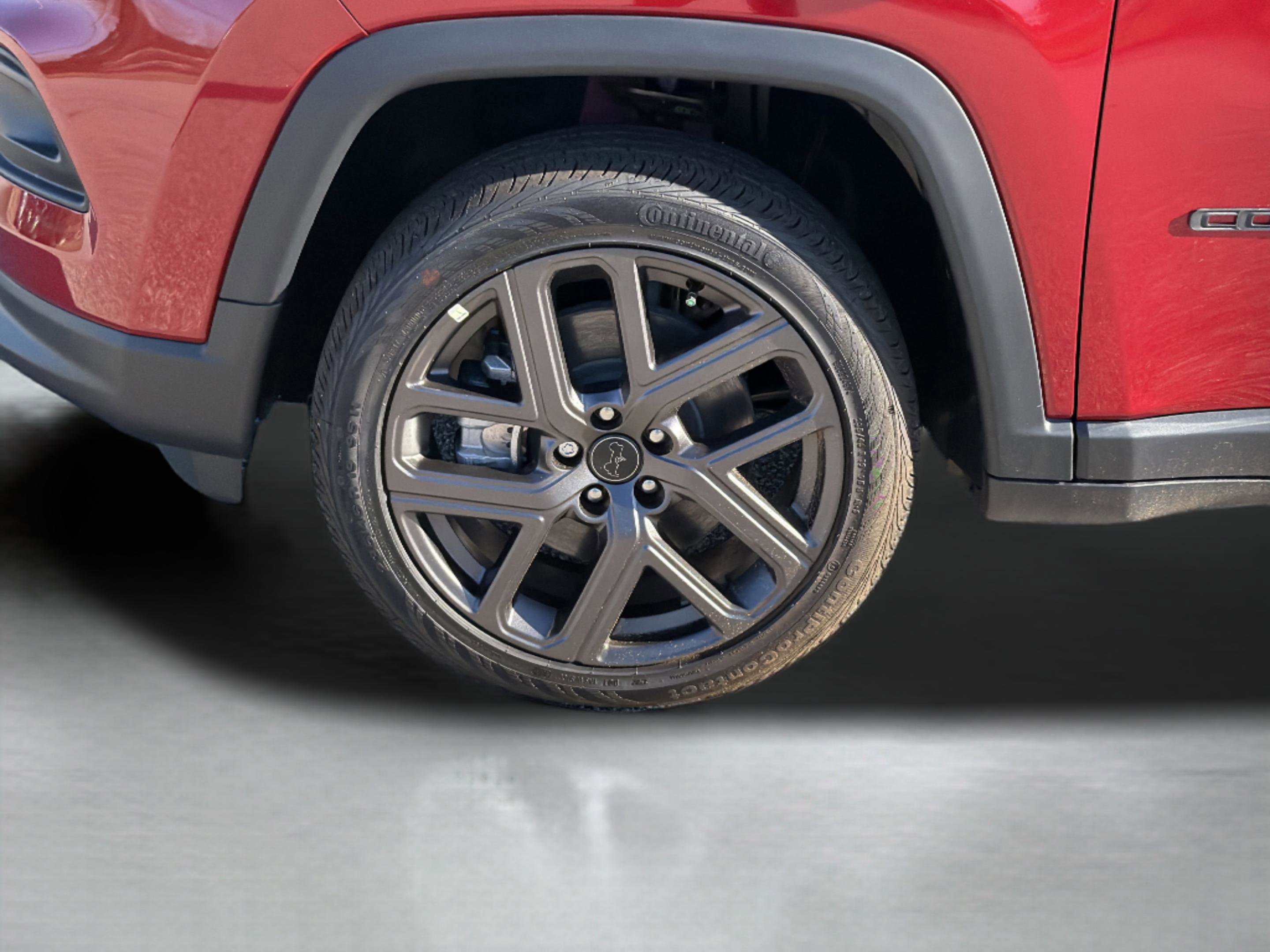 New 2026 Jeep Compass Latitude AWD/4WD image 11