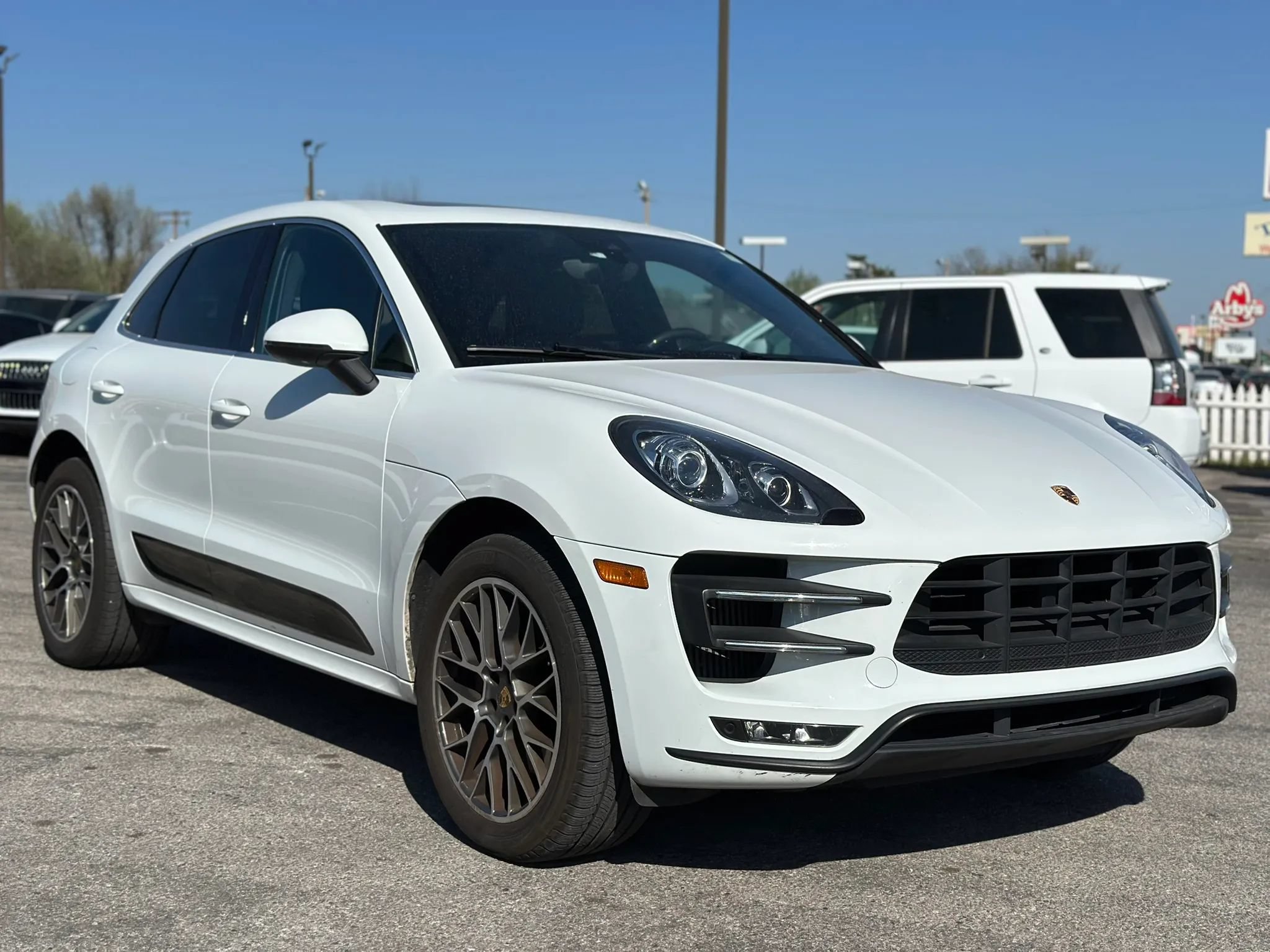 Used 2015 Porsche Macan Turbo AWD/4WD image 4