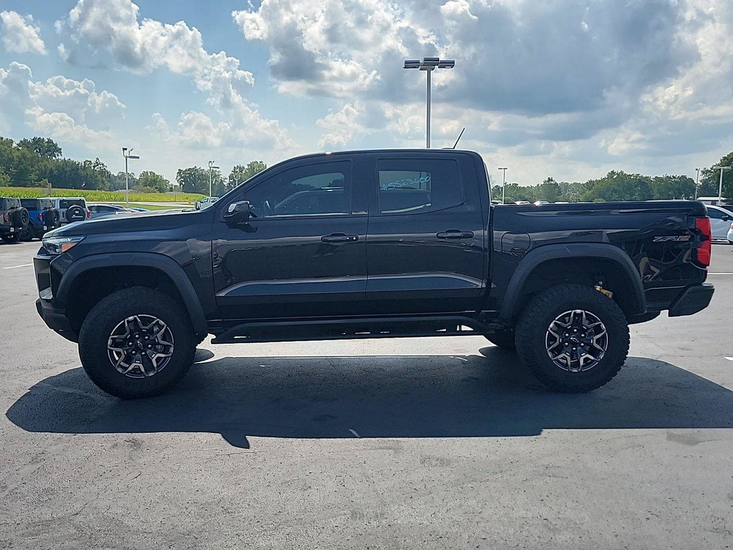 Used 2023 Chevrolet Colorado ZR2 w/ ZR2 Convenience Package III AWD/4WD image 5