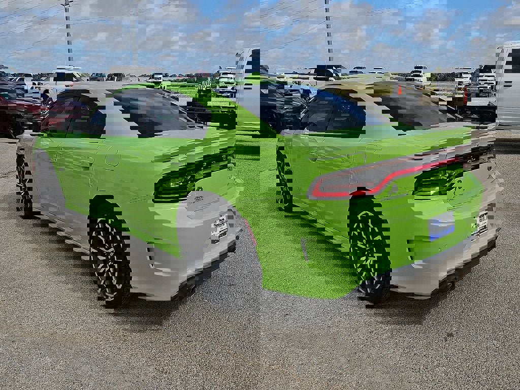 Used 2023 Dodge Charger R/T w/ Harman/Kardon Audio Group RWD image 4