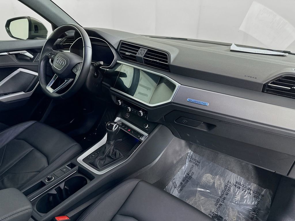 Used 2023 Audi Q3 2.0T Premium Plus AWD/4WD image 35