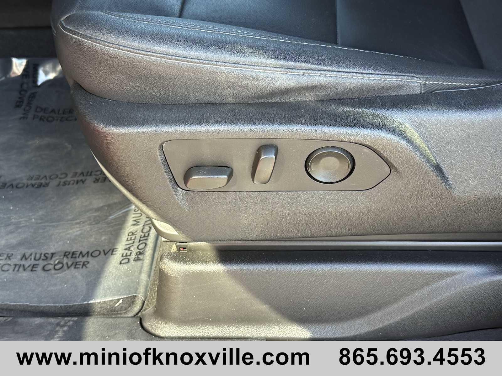 Used 2023 Chevrolet Tahoe Z71 w/ Z71 Off-Road Package image 11