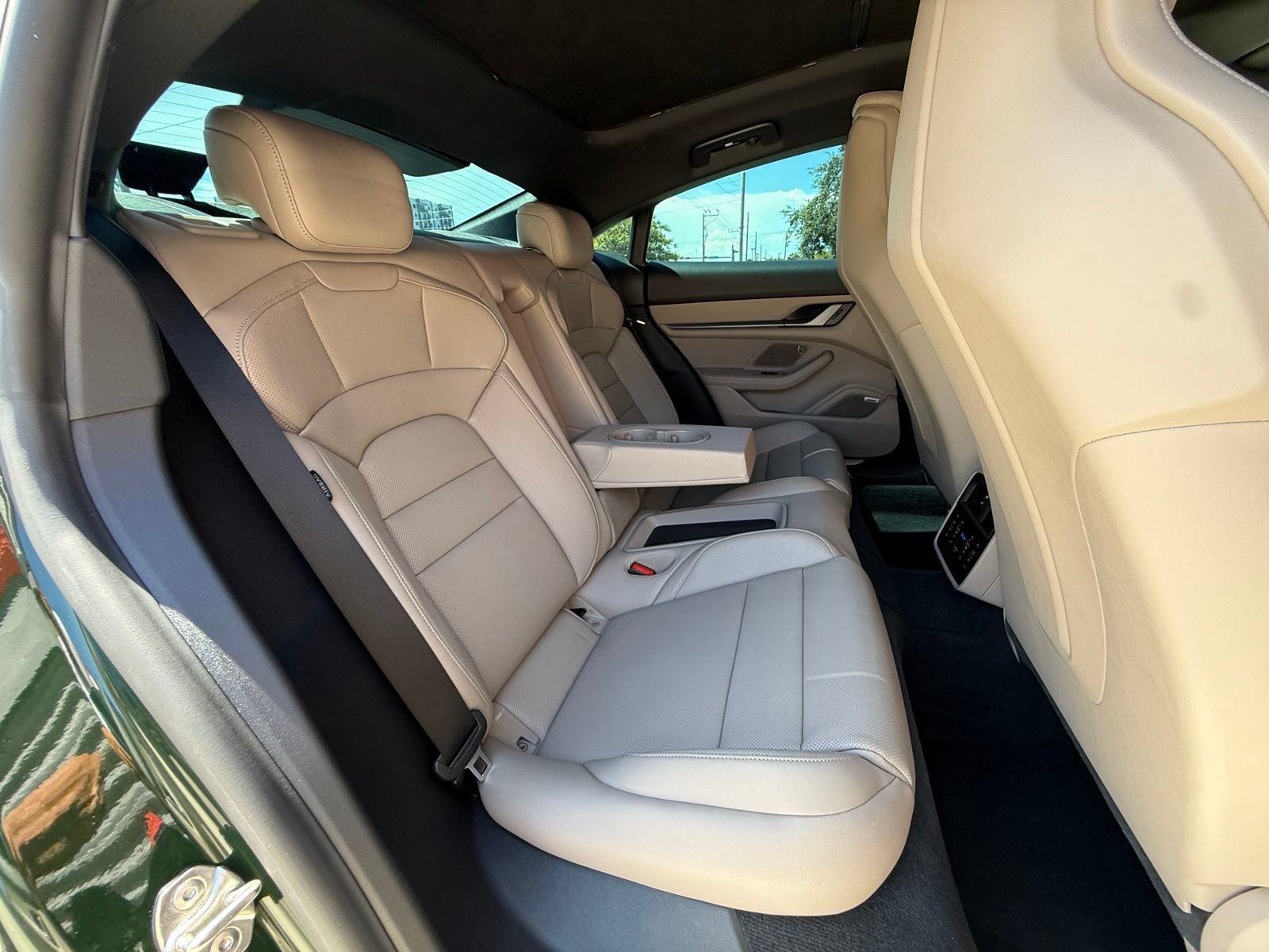 Used 2025 Porsche Taycan RWD image 32