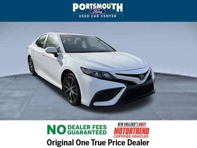 Used 2024 Toyota Camry SE