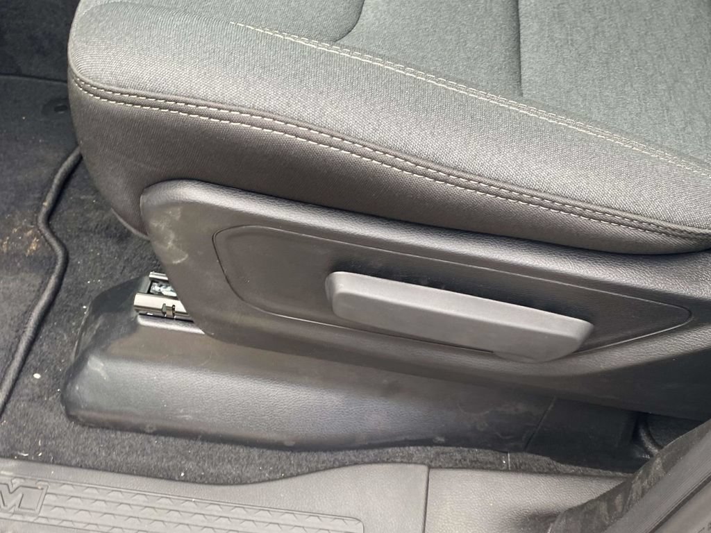New 2026 RAM 1500 Express AWD/4WD image 17