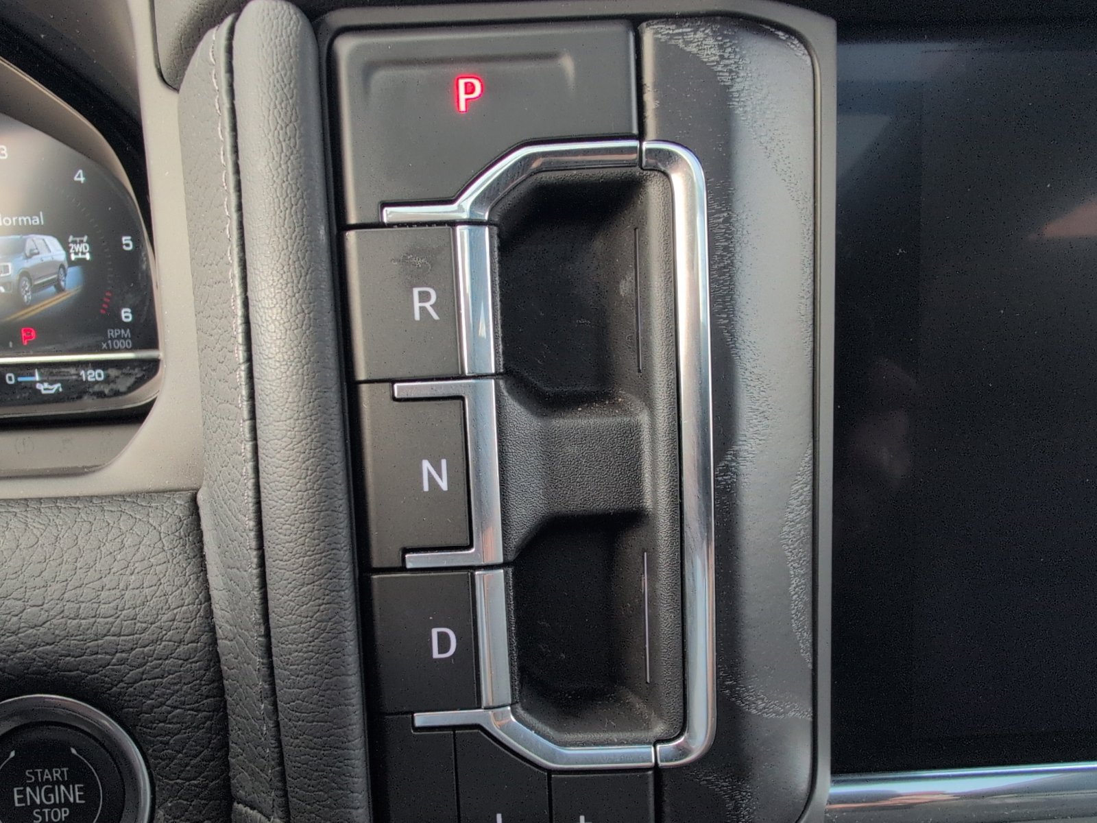 Used 2024 GMC Yukon Denali w/ Advanced Technology Package image 39