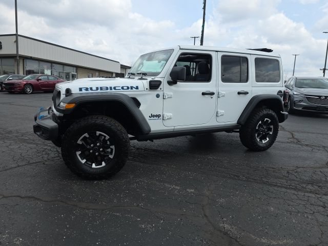 Used 2025 Jeep Wrangler Unlimited Rubicon 4xe w/ Safety Group AWD/4WD image 3