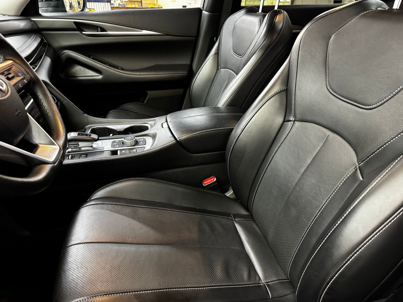 Used 2024 INFINITI QX60 Luxe AWD/4WD image 11