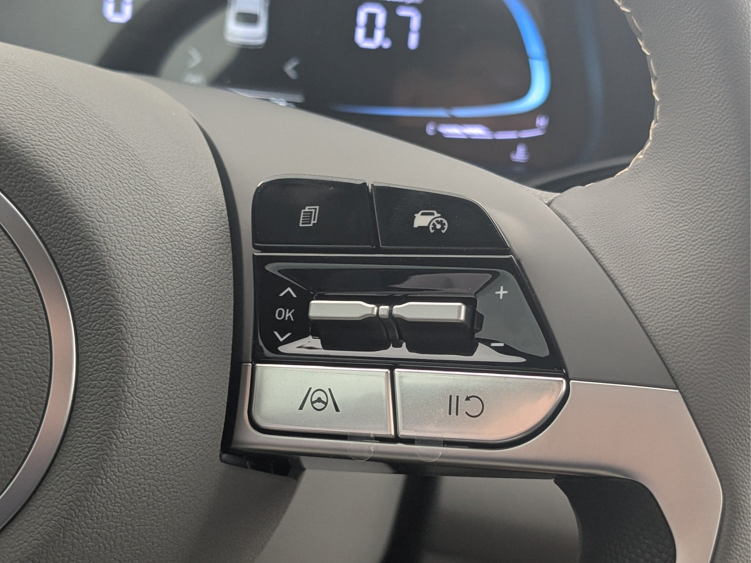 New 2026 Hyundai Elantra Sport FWD image 27