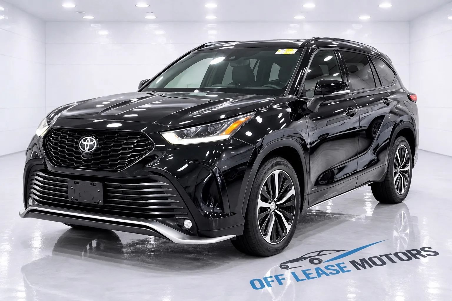 Used 2022 Toyota Highlander XSE AWD/4WD image 1
