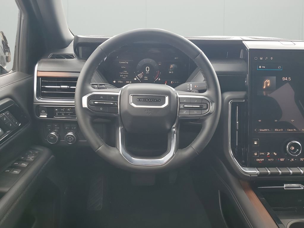 Used 2025 GMC Yukon Denali image 24
