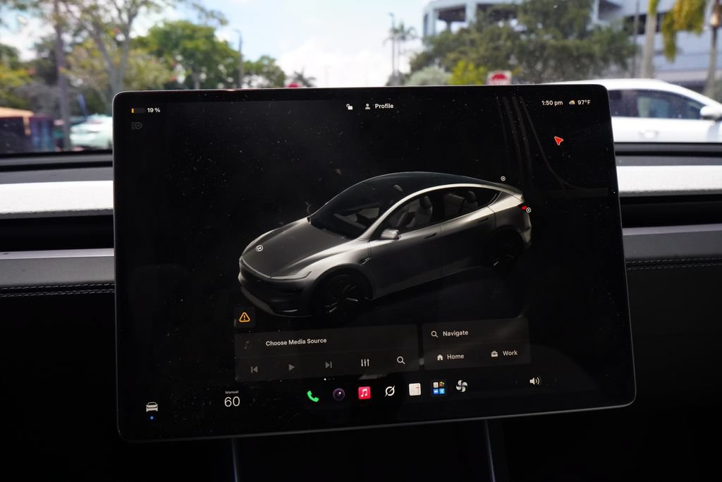 Used 2026 Tesla Model Y AWD image 28