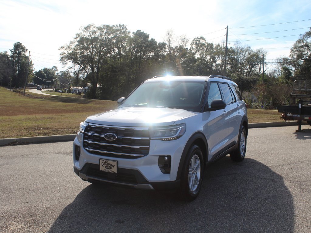 New 2026 Ford Explorer Active w/ Active Comfort Package image 7