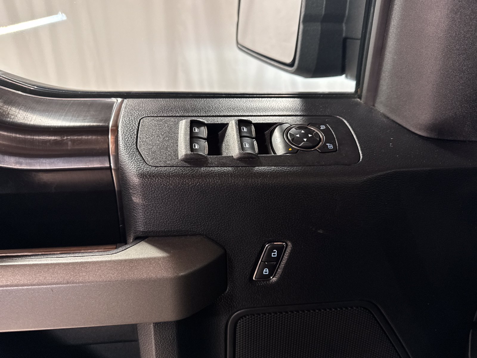 Used 2020 Ford F150 Raptor AWD/4WD image 17