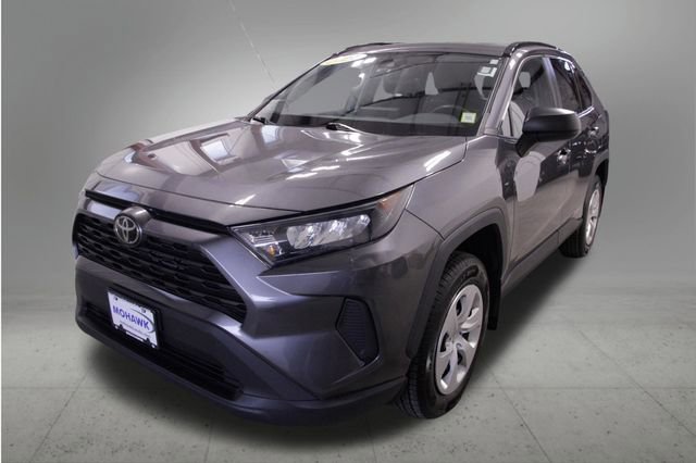 Used 2021 Toyota RAV4 LE AWD/4WD image 1