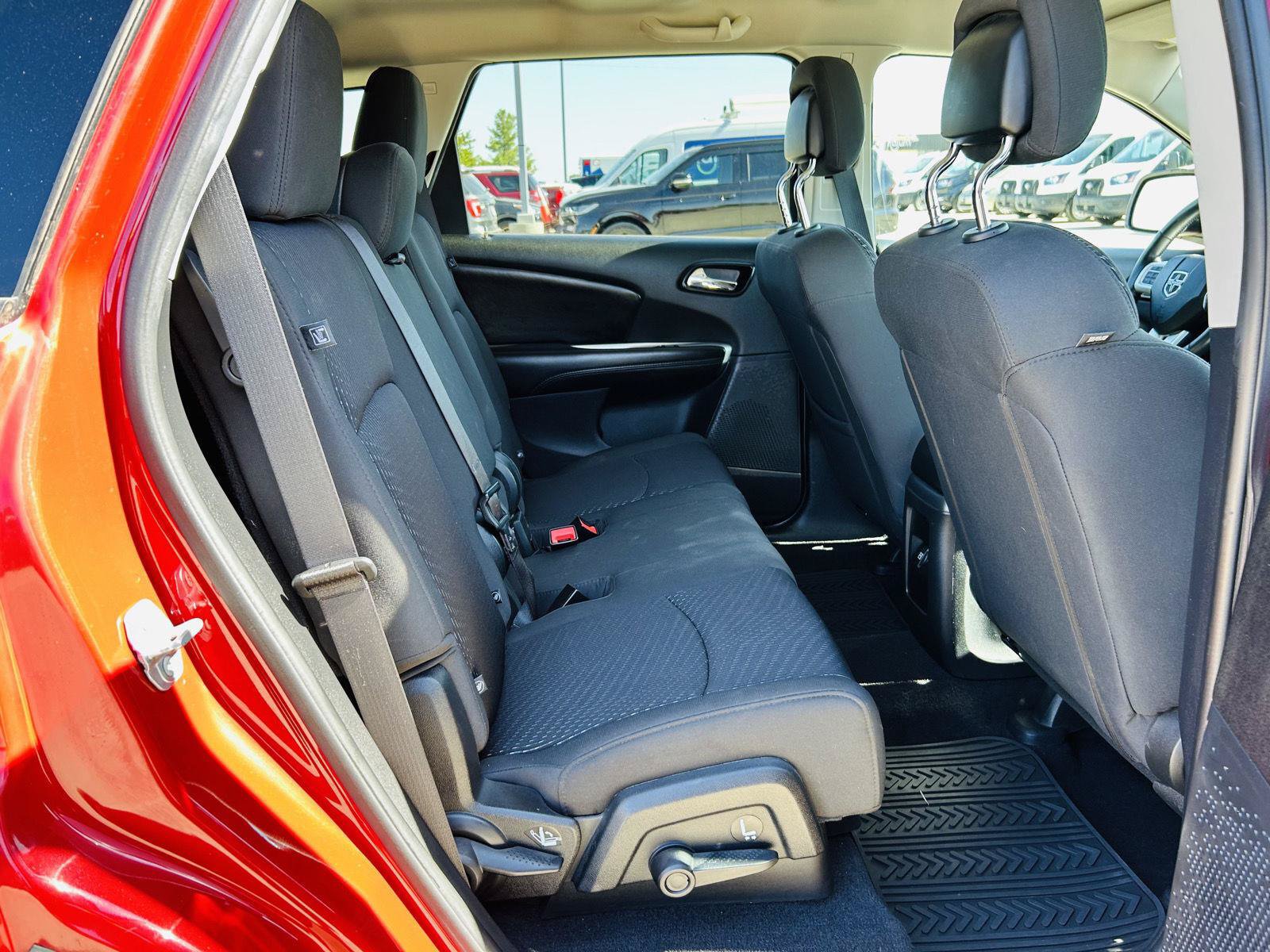 Used 2018 Dodge Journey SE w/ Connectivity Group FWD image 25