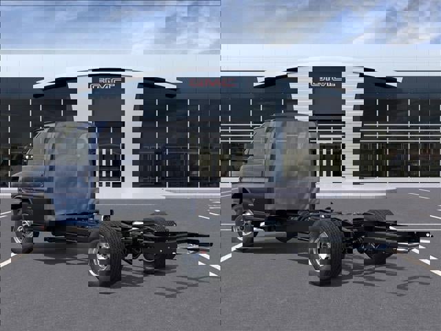 New 2025 GMC Savana 3500 w/ Power Convenience Package image 3