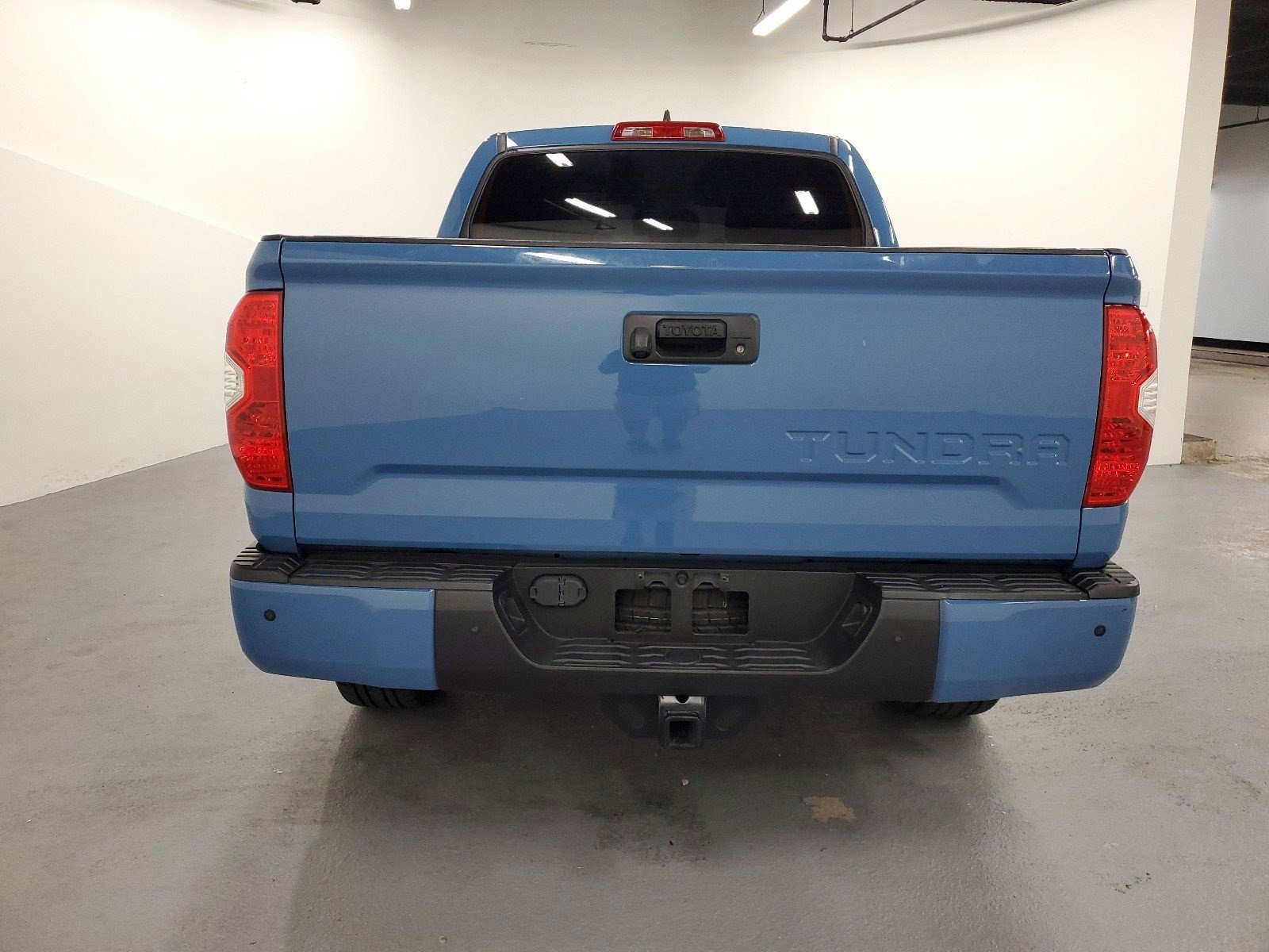 Used 2020 Toyota Tundra SR5 w/ TRD Sport Plus Package AWD/4WD image 7