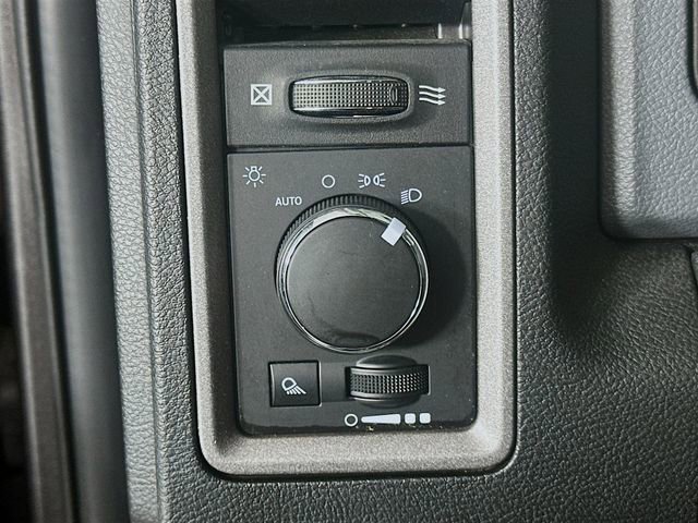 Used 2020 RAM 1500 Tradesman w/ Chrome Plus Package RWD image 12