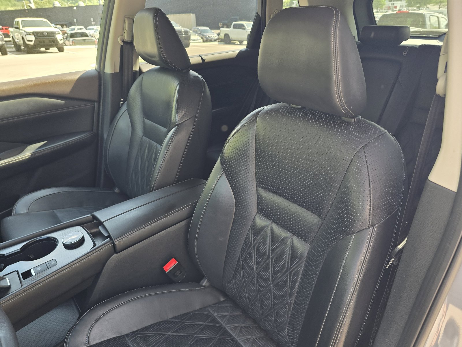 Used 2021 Nissan Rogue Platinum image 12