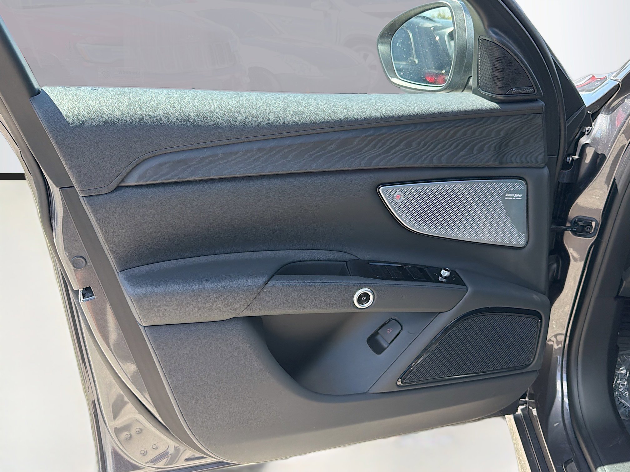 Used 2023 Maserati Grecale GT image 22