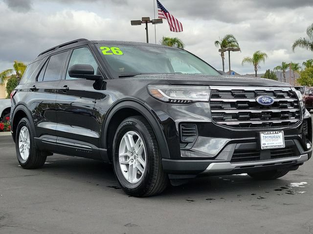 Used 2026 Ford Explorer Active RWD image 2