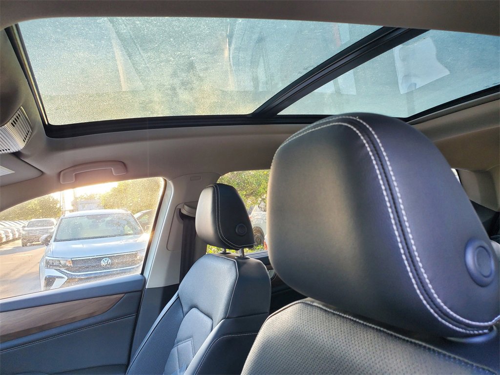 New 2026 Volkswagen Atlas SE image 8