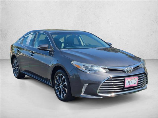 Used 2018 Toyota Avalon XLE FWD video 3