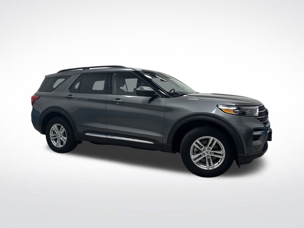 Used 2023 Ford Explorer XLT w/ Equipment Group 202A image 40