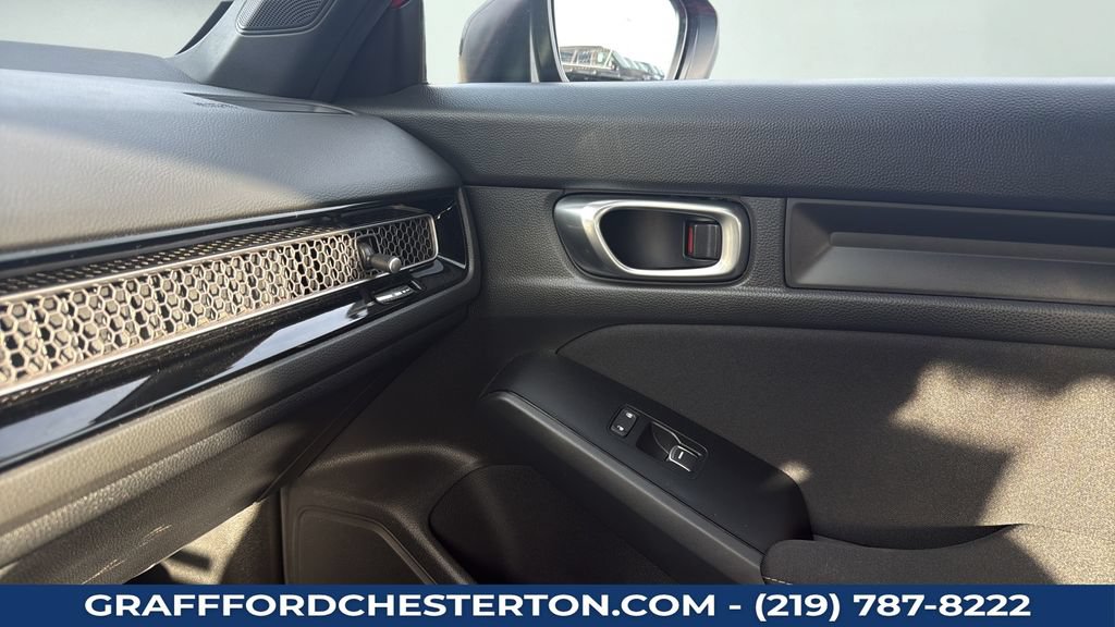Used 2023 Honda Civic Sport image 13
