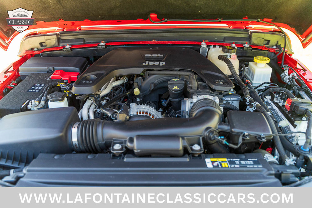 Used 2020 Jeep Gladiator Sport w/ Technology Group AWD/4WD image 3