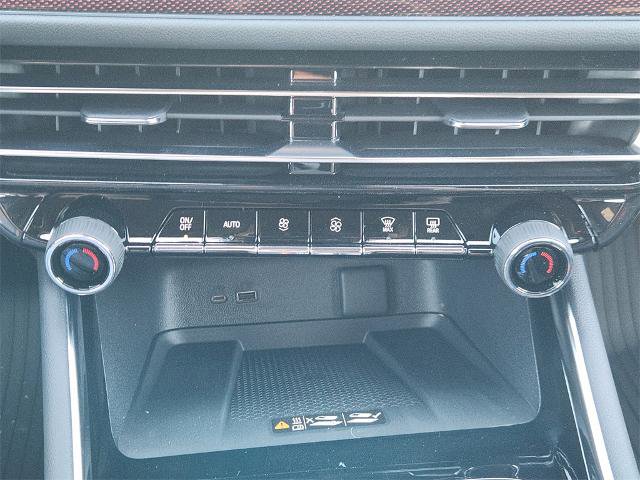 New 2026 Chevrolet Traverse RS w/ LPO, Floor Liner Package image 14