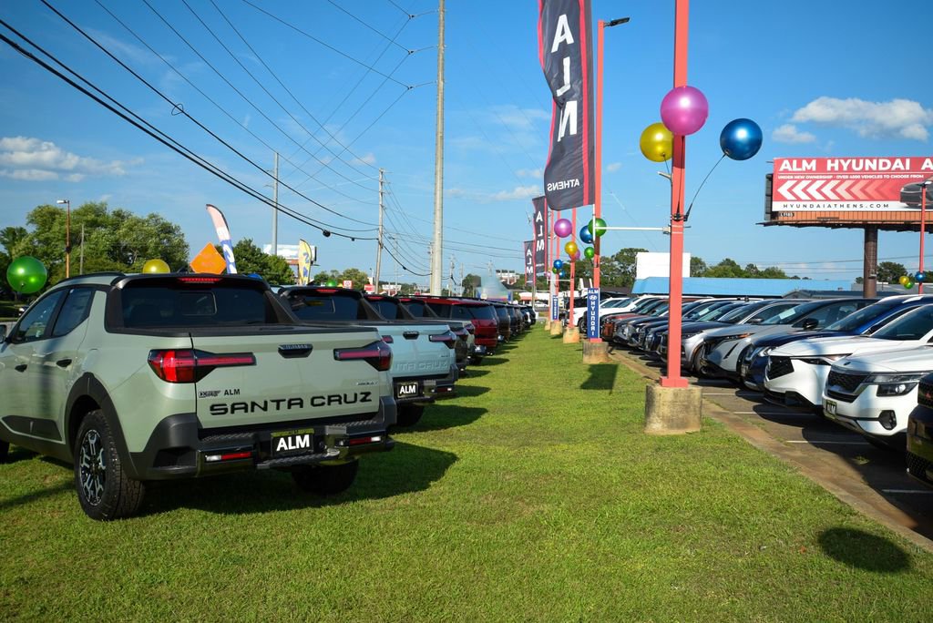 Used 2025 Nissan Frontier S w/ S Utility Package image 44