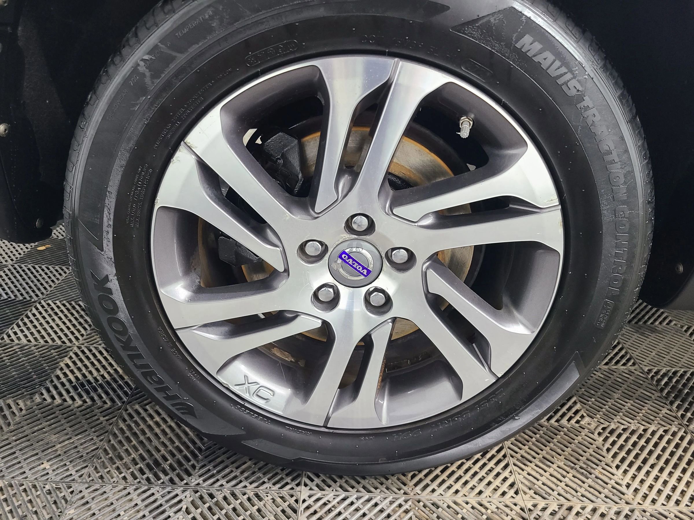 Used 2015 Volvo XC70 T5 Platinum image 16