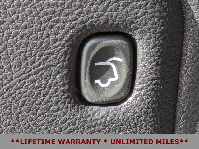 Used 2022 Jeep Grand Cherokee Limited image 15