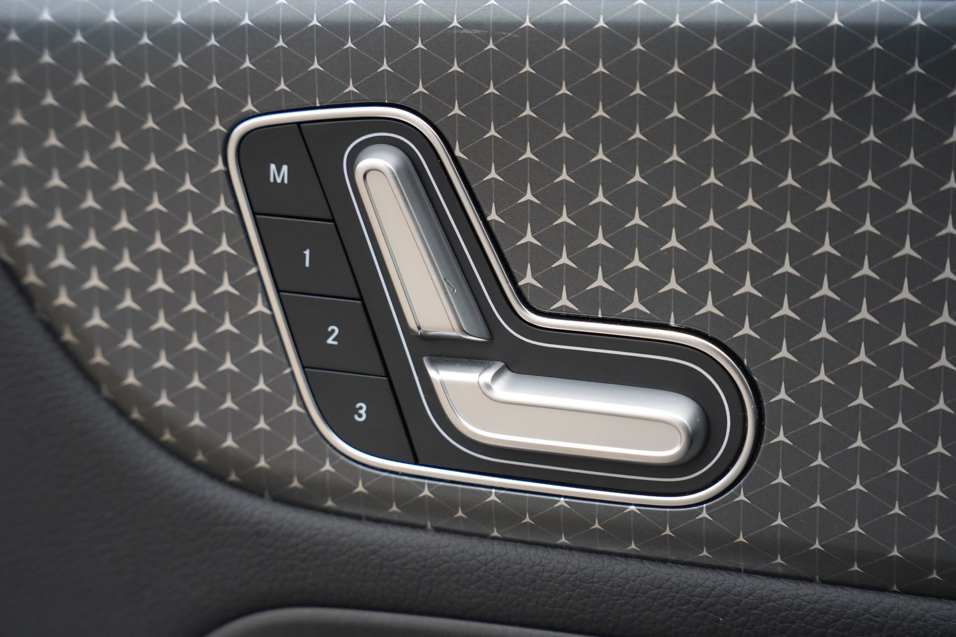 Used 2025 Mercedes-Benz GLA 250 image 15