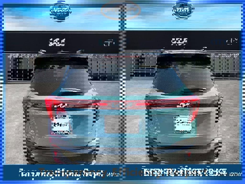 Certified 2025 Kia Seltos S AWD/4WD image 5