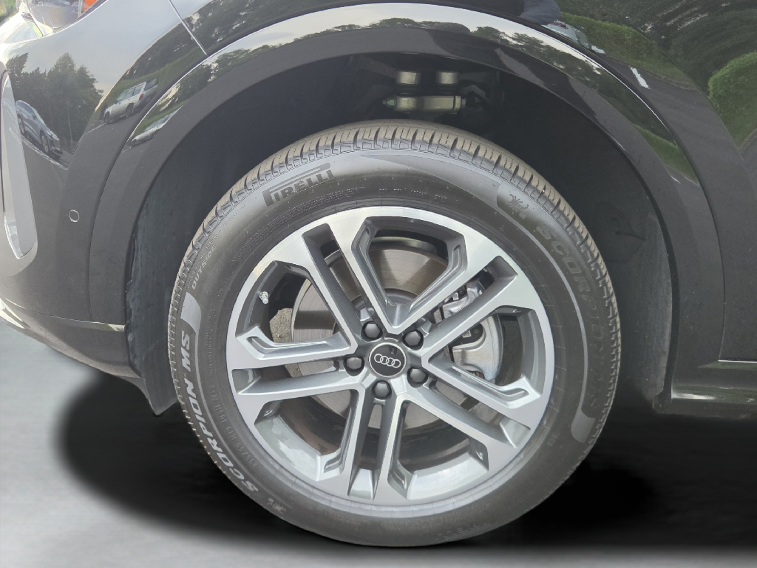 Certified 2025 Audi Q5 Premium w/ Premium Plus AWD/4WD image 10