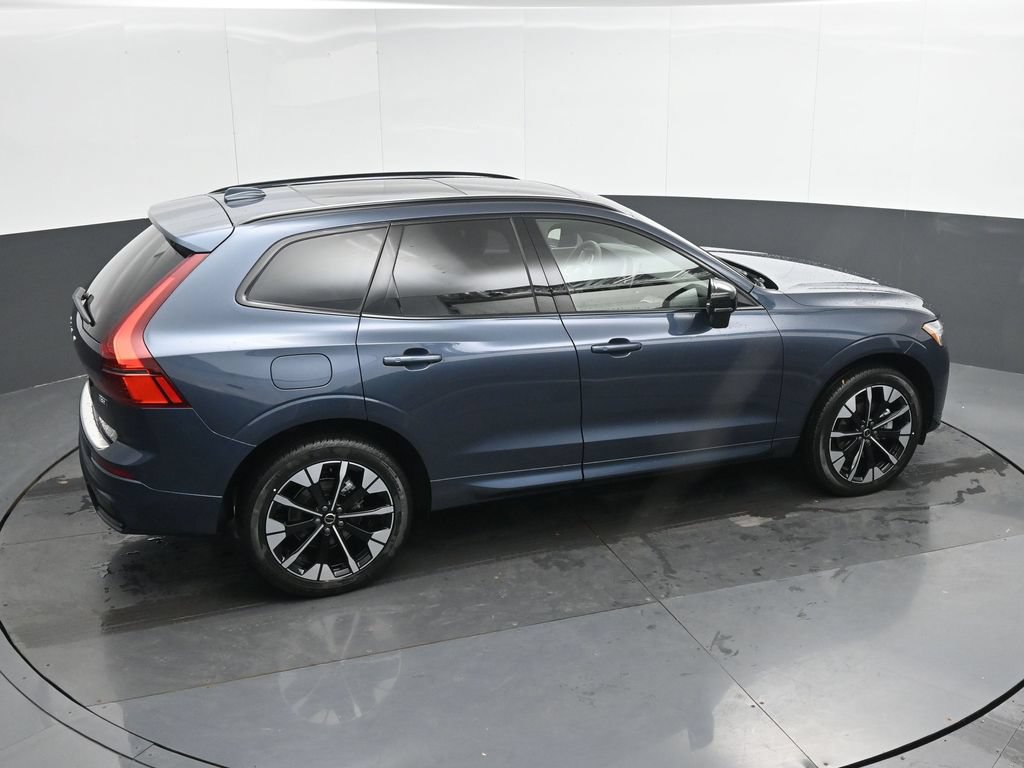 New 2026 Volvo XC60 B5 Plus w/ Protection Package Premier AWD/4WD image 31