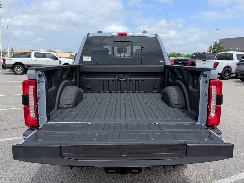New 2026 Ford F250 Lariat w/ Black Appearance Package image 45