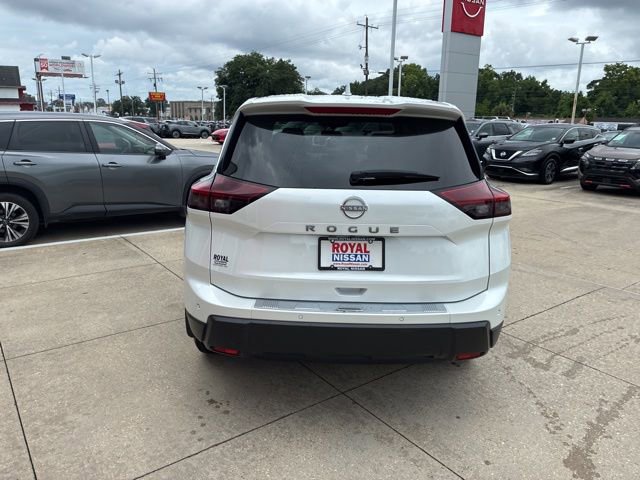 Used 2025 Nissan Rogue SV FWD image 6